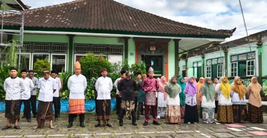 Upacara Hardiknas 2026 MAN Karangasem: Perkuat Karakter dan Cinta Tanah Air