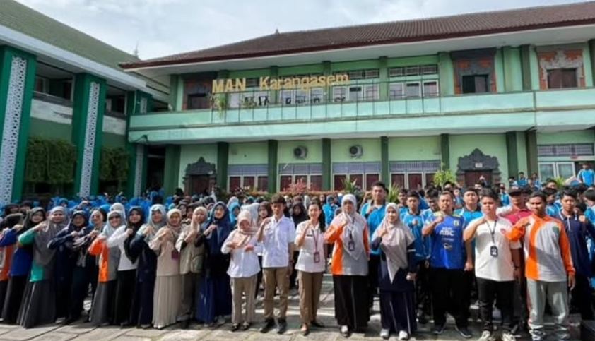 Sosialisasi BNN di MAN Karangasem: Edukasi Bahaya Narkoba dan Bijak Bermedia Sosial