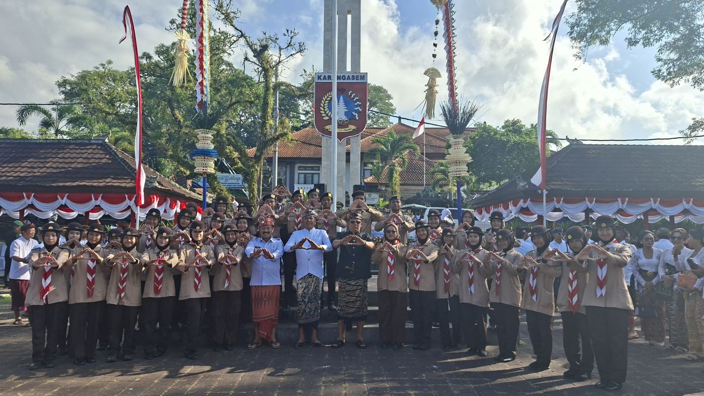 Semangat “Tidak Mudah Tapi Harus Bisa”, Pramuka MAN Karangasem Hadiri Upacara HUT Kota Amlapura ke-386