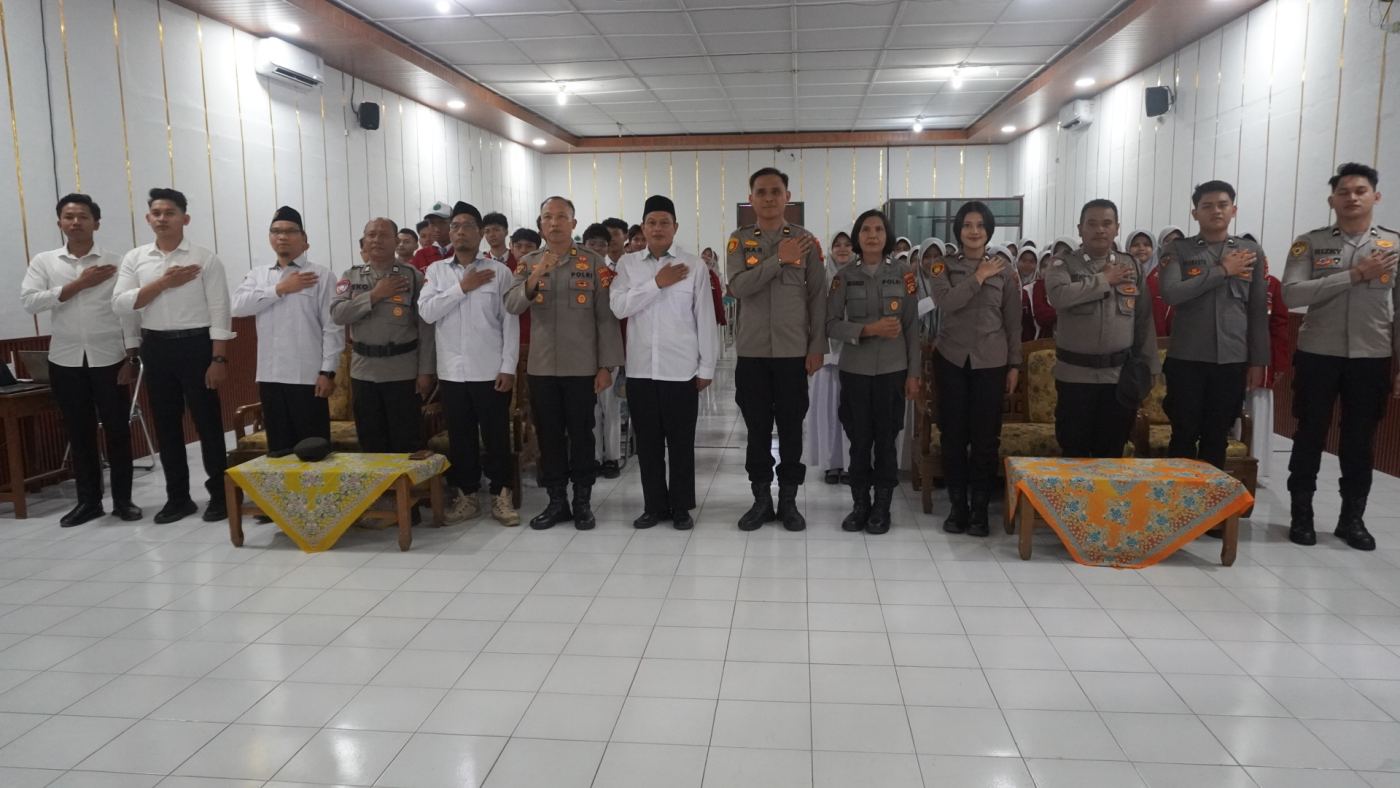 MAN Karangasem Dorong Literasi AI melalui Training of Trainer Bersama Polres Karangasem