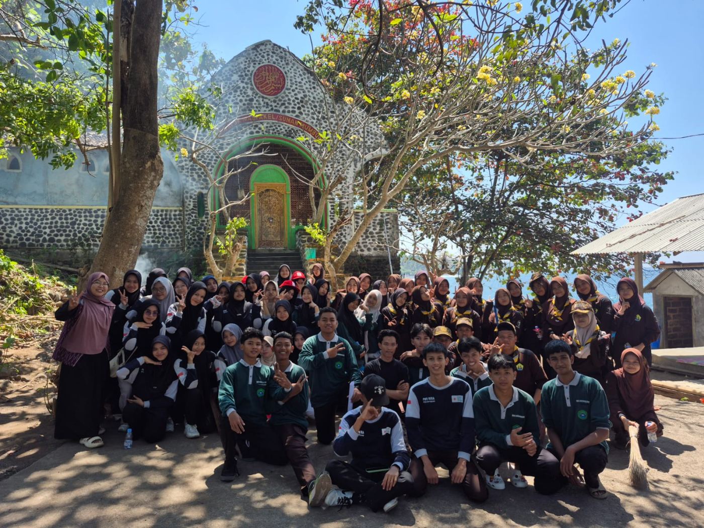BERSERIKAT MAN Karangasem, Wujudkan Kepedulian Lingkungan Bersama Masyarakat